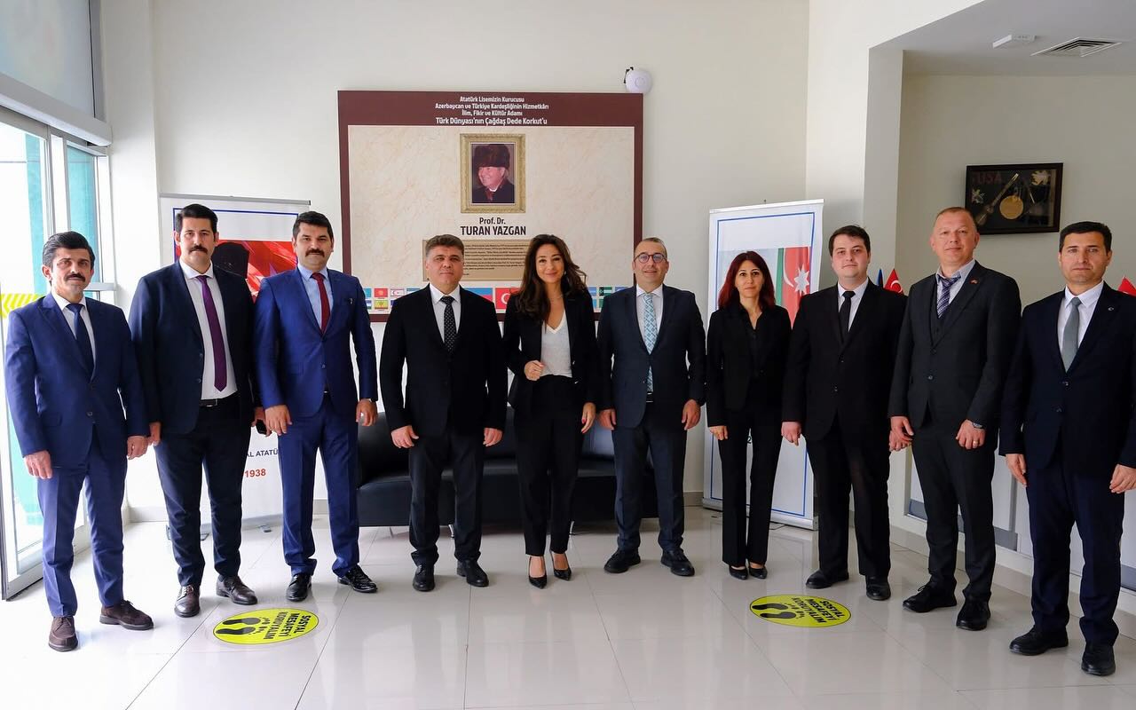 TESİAD Heyetinden Bakü Atatürk Lisesi’ne Ziyaret