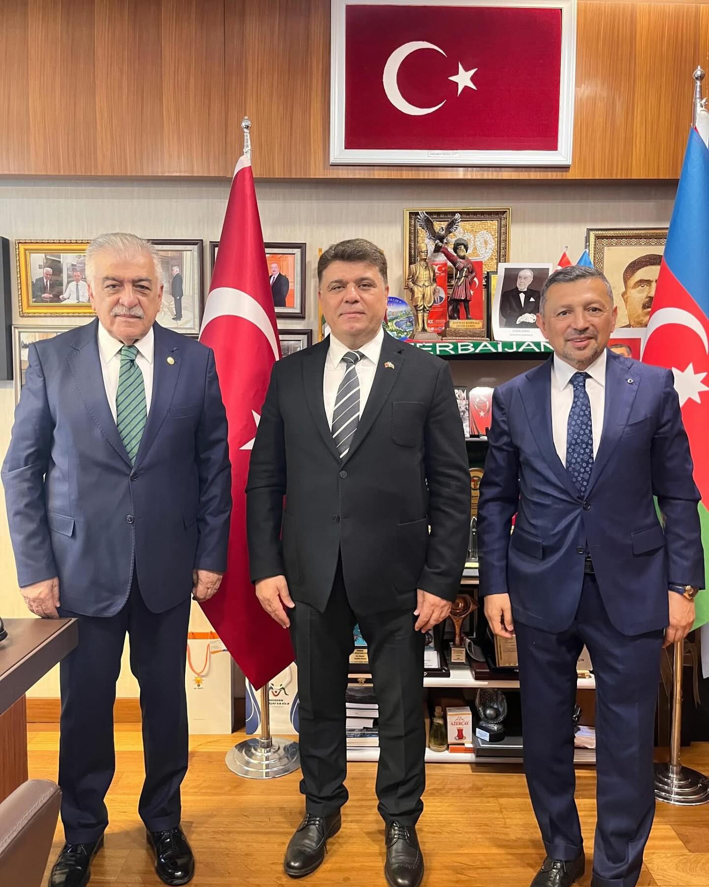 Dr. İlyas Bozkurt, TBMM’de Siyasi Temaslarda Bulundu